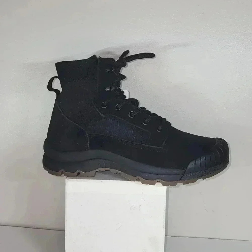 Women's hiking boots lightweight and breathable nwb